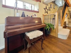 Lounge- click for photo gallery